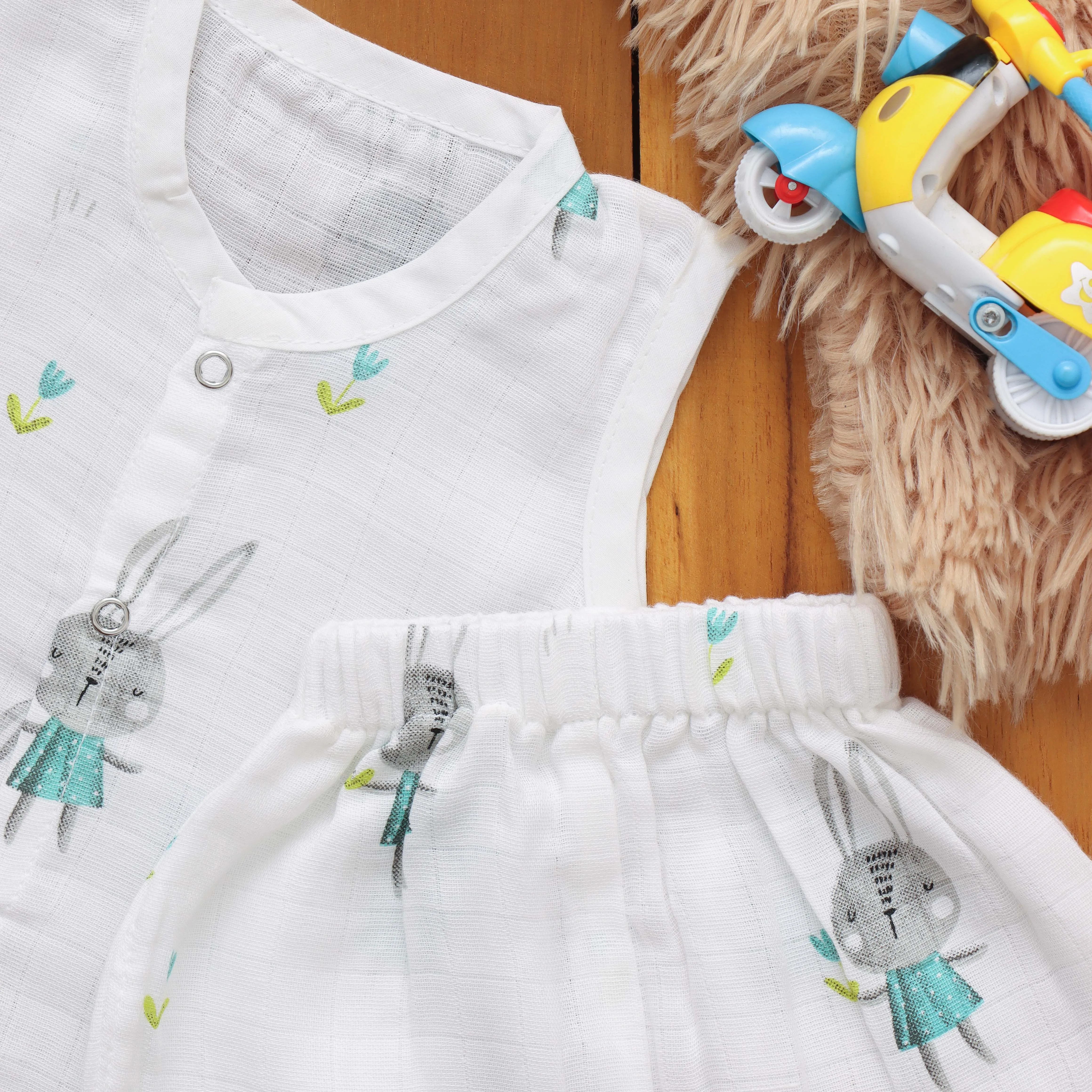 Breathable Muslin Jabla and Shorts Outfit – Adorable Baby Style