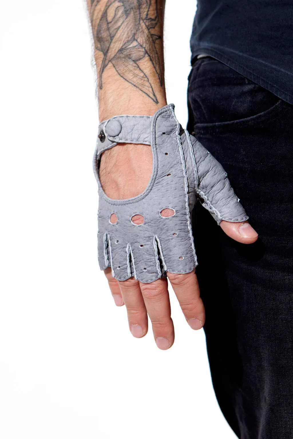 Fingerless driving peccary gloves