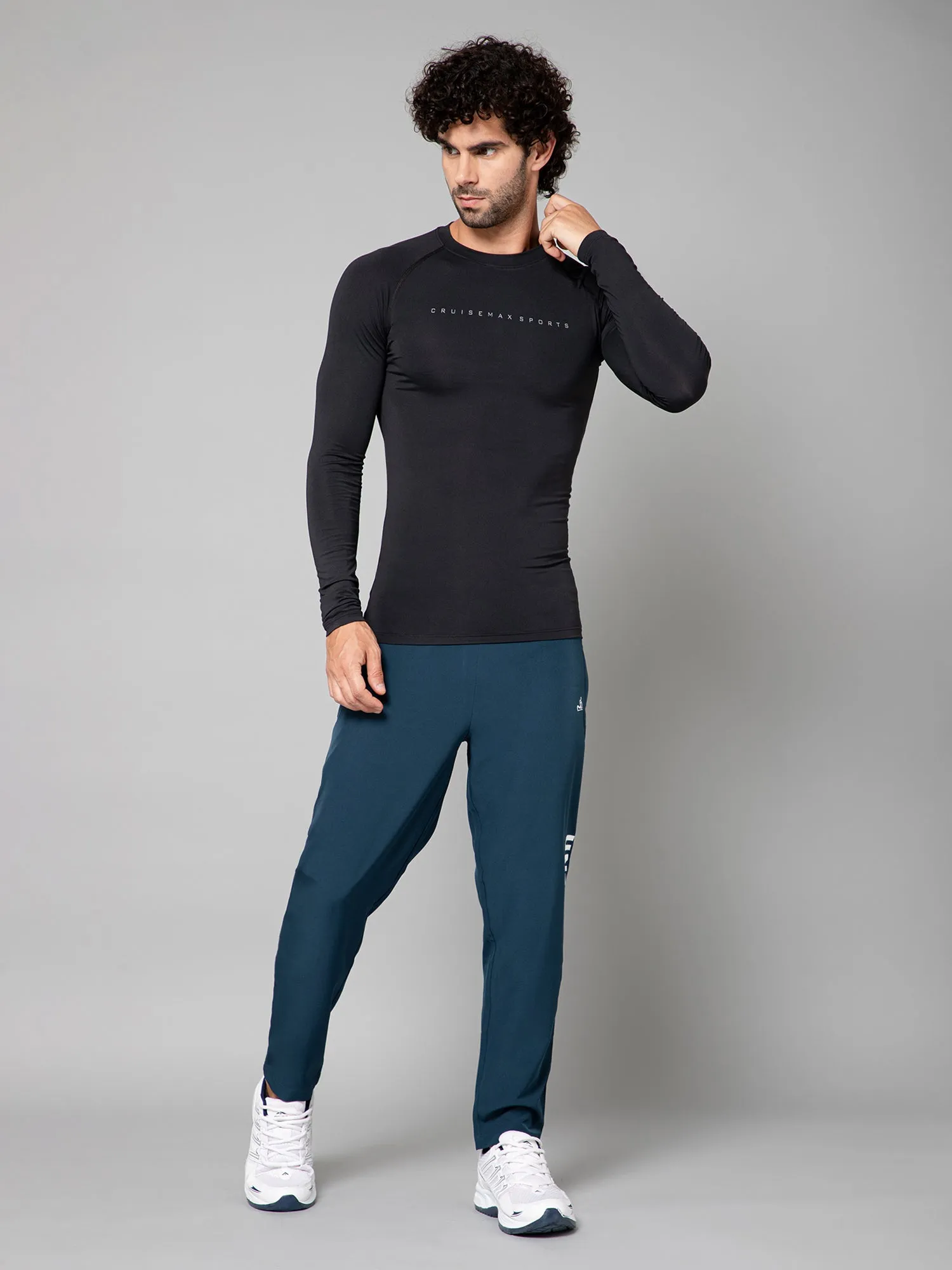 MINIMAL BUZZ CORE COMPRESSION FULL SLEEVE T-SHIRT-BLACK