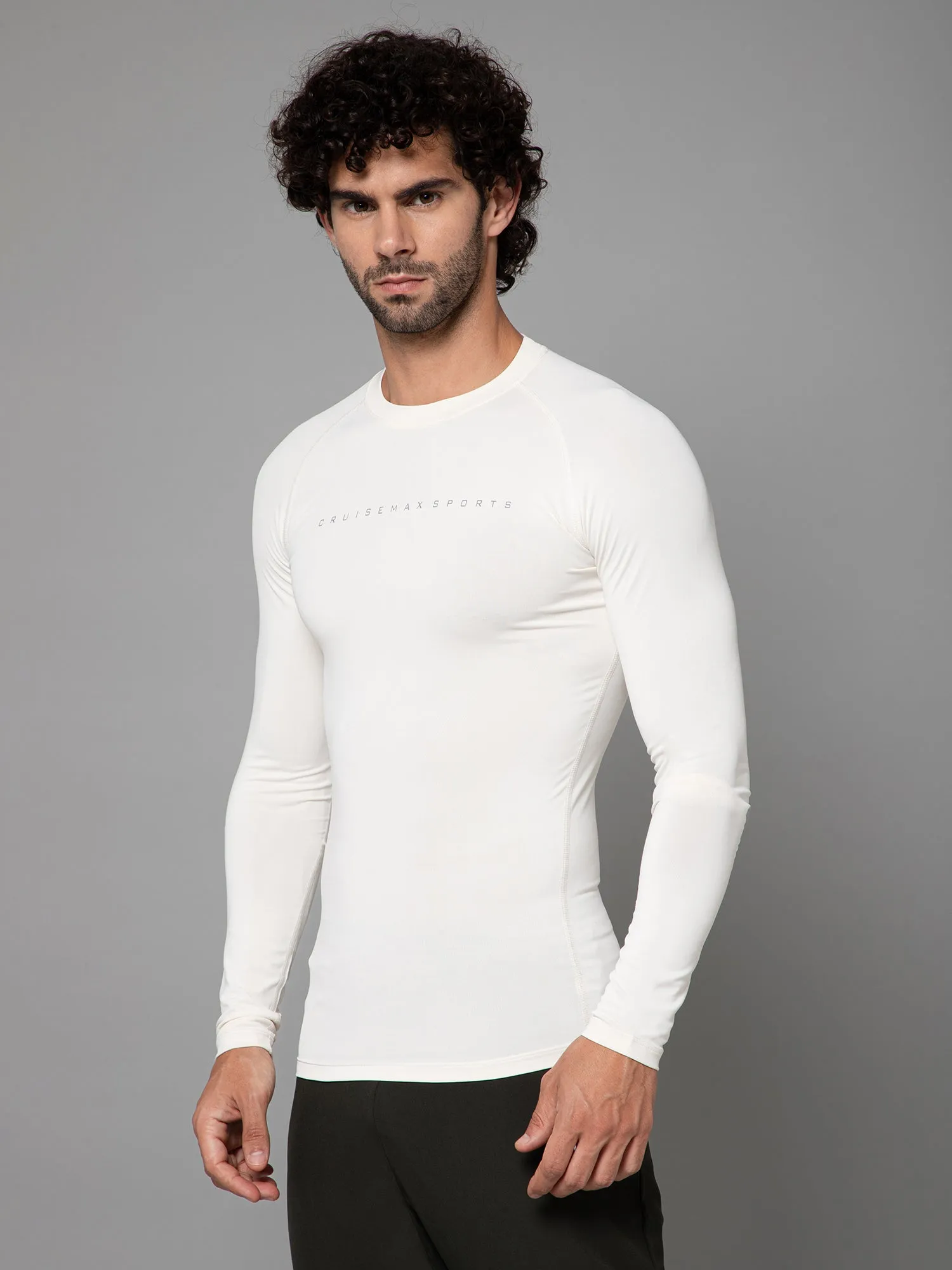 MINIMAL BUZZ CORE COMPRESSION FULL SLEEVE T-SHIRT-CREAM