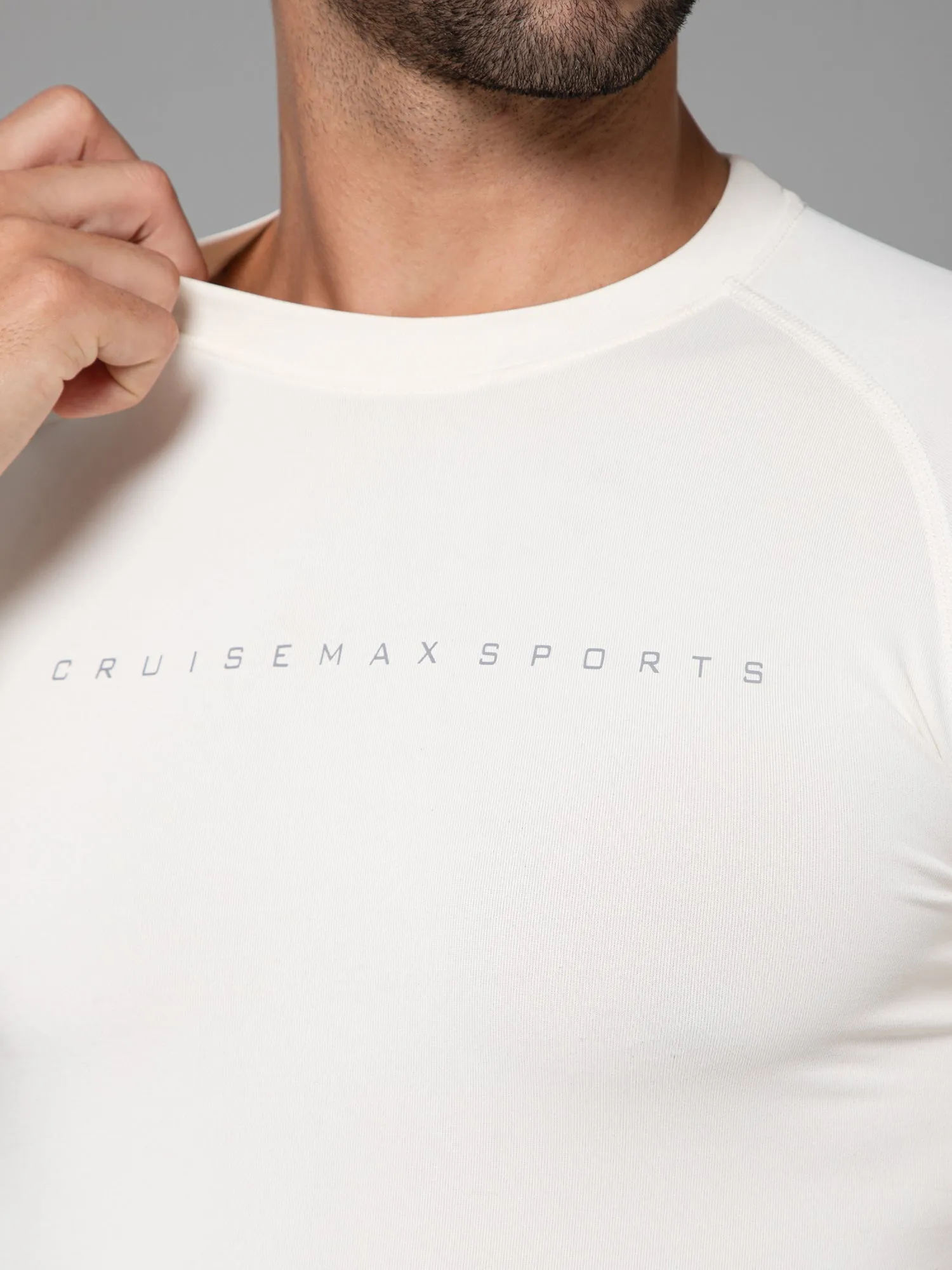 MINIMAL BUZZ CORE COMPRESSION FULL SLEEVE T-SHIRT-CREAM