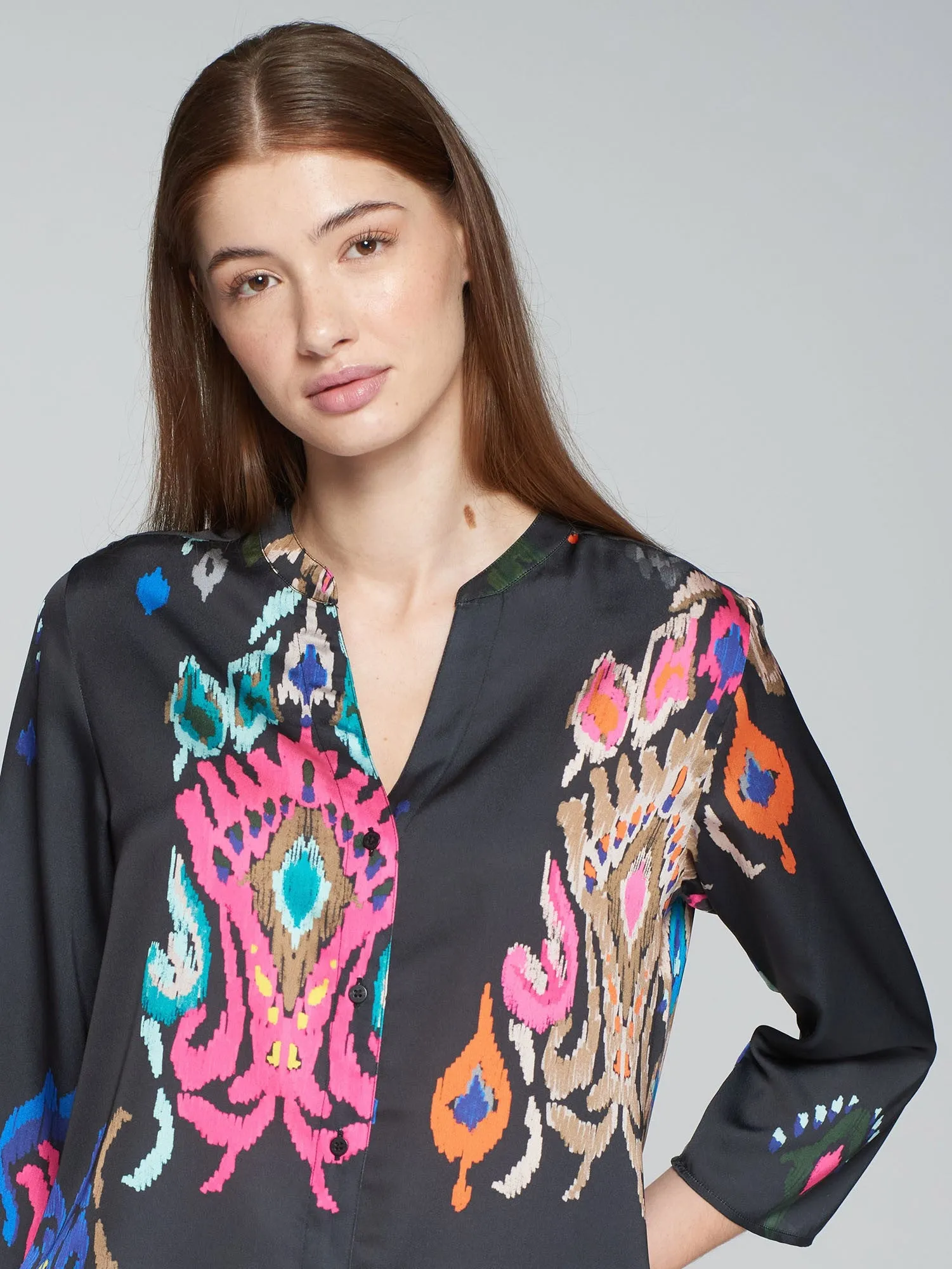 Vilagallo Black Ikat Print Shirt