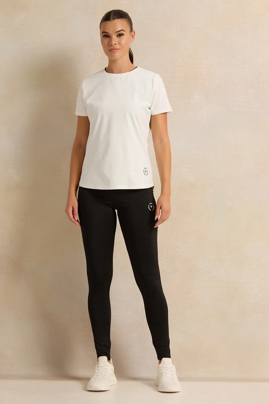 Women White Basic Solid T-shirt